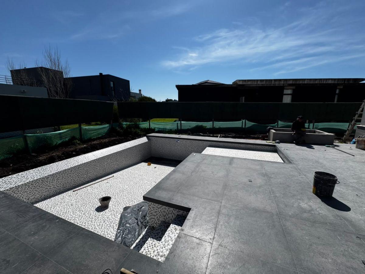 Foto de CASA 5 AMBIENTES EN PREVENTA | RUMENCÓ JOVEN | PISCINA | TERRAZA, imagen 4