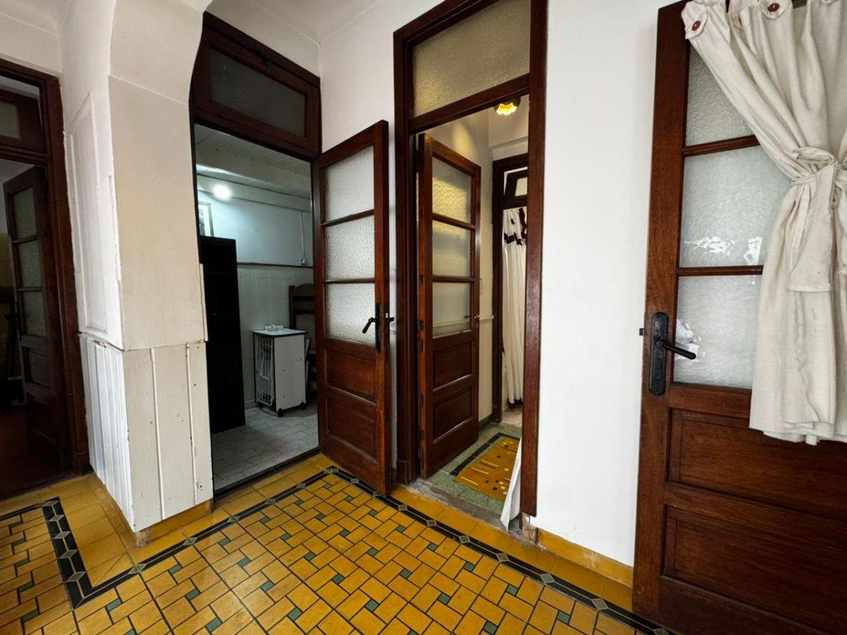Foto de PH 3 AMBIENTES | PATIO PROPIO | A RECICLAR | INGRESO POR PASILLO AL, imagen 1