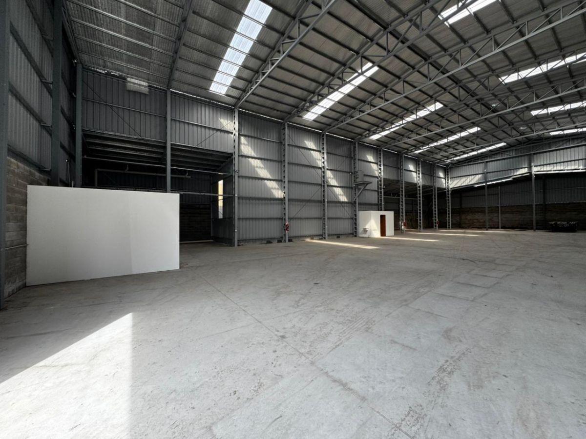 Foto de VENTA/ALQUILER | GALPON 1200 M2 | EXCELENTE UBICACION | ENTRADA ABASTO, imagen 3