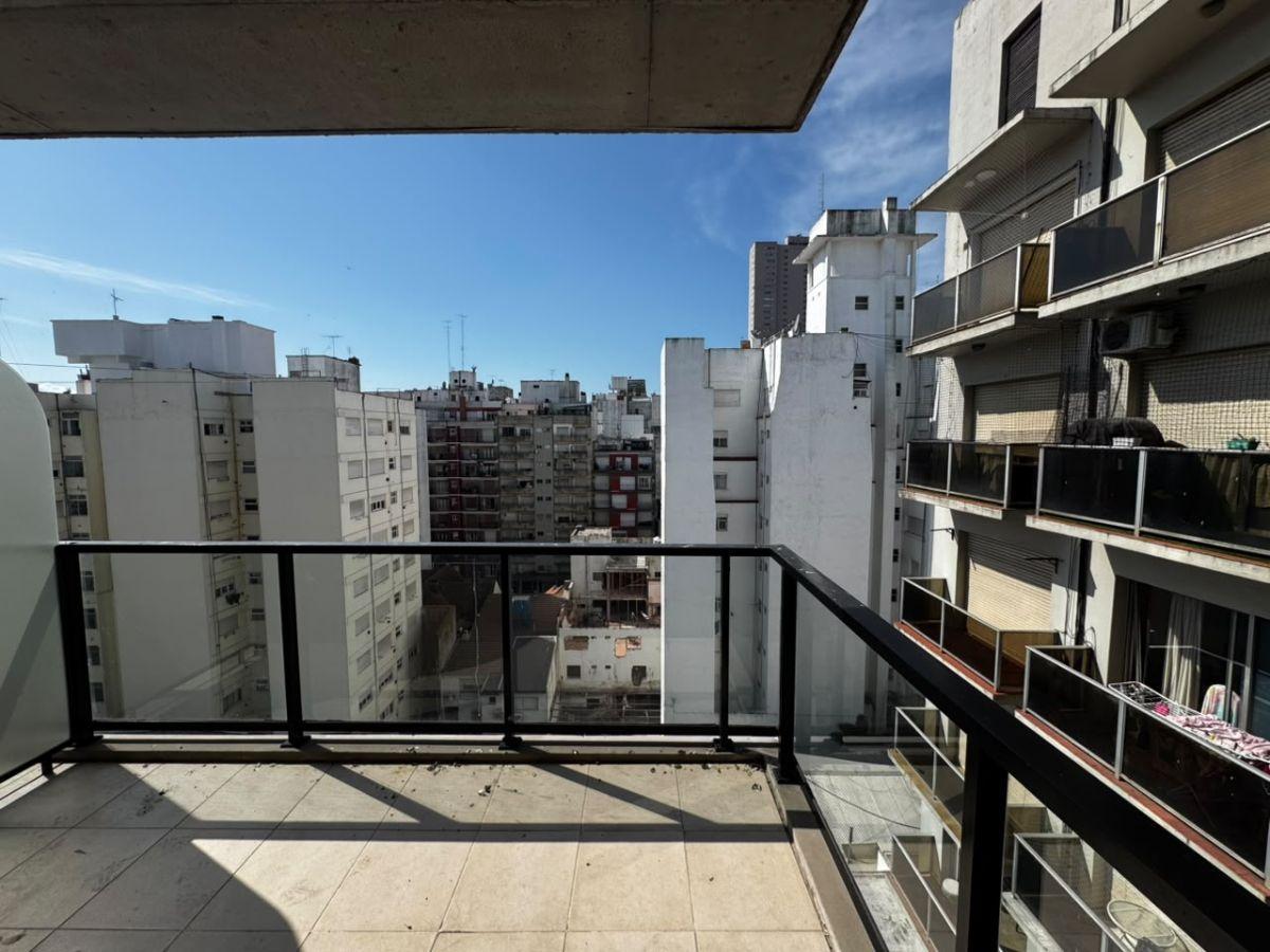 Foto de 2 AMBIENTES | CONTRAFRENTE | BALCON | PARRILLA | COCHERA FIJA, imagen 4