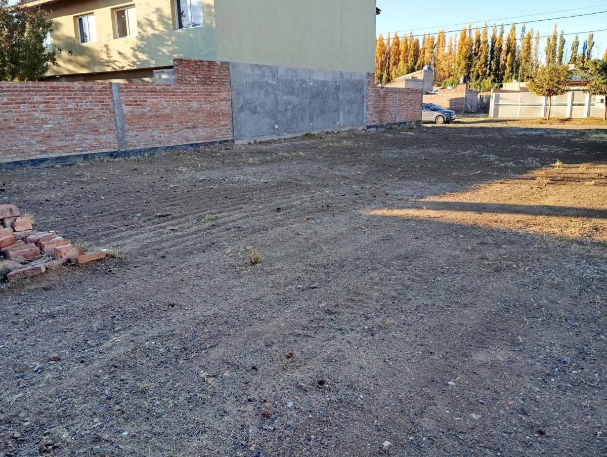 Venta Lote de Terreno en Barrio Camino del Sol Primera Etapa Plottier 2