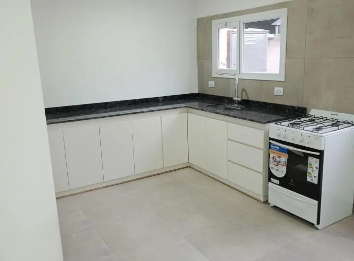 ALQUILER HERMOSO DÚPLEX EN LA HERRADURA PLOTTIER 4