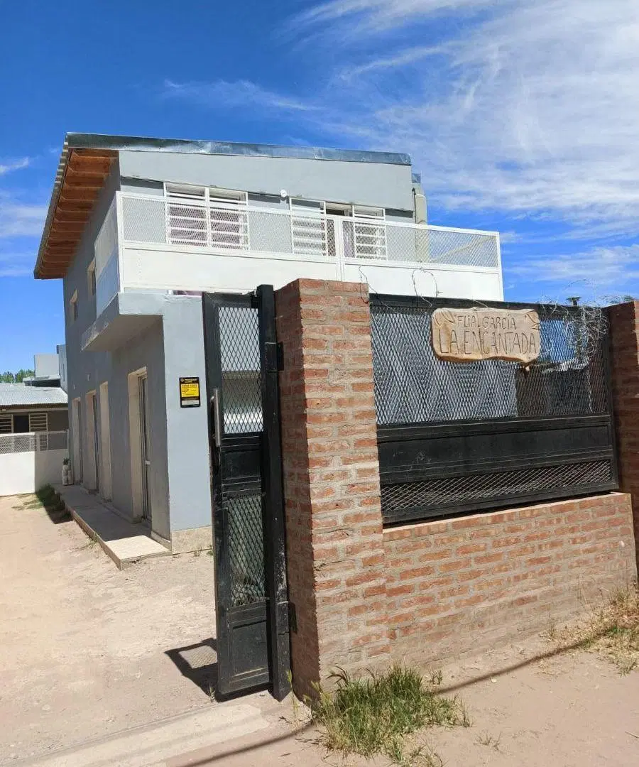 Alquiler duplex 1 dorm. PLOTTIER 5