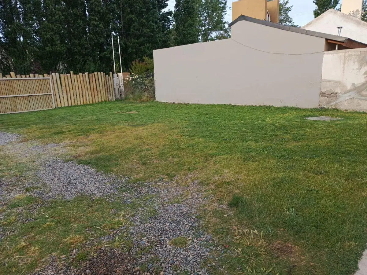 VENTA HERMOSA PROPIEDAD DOS DORMITORIOS PLOTTIER 3