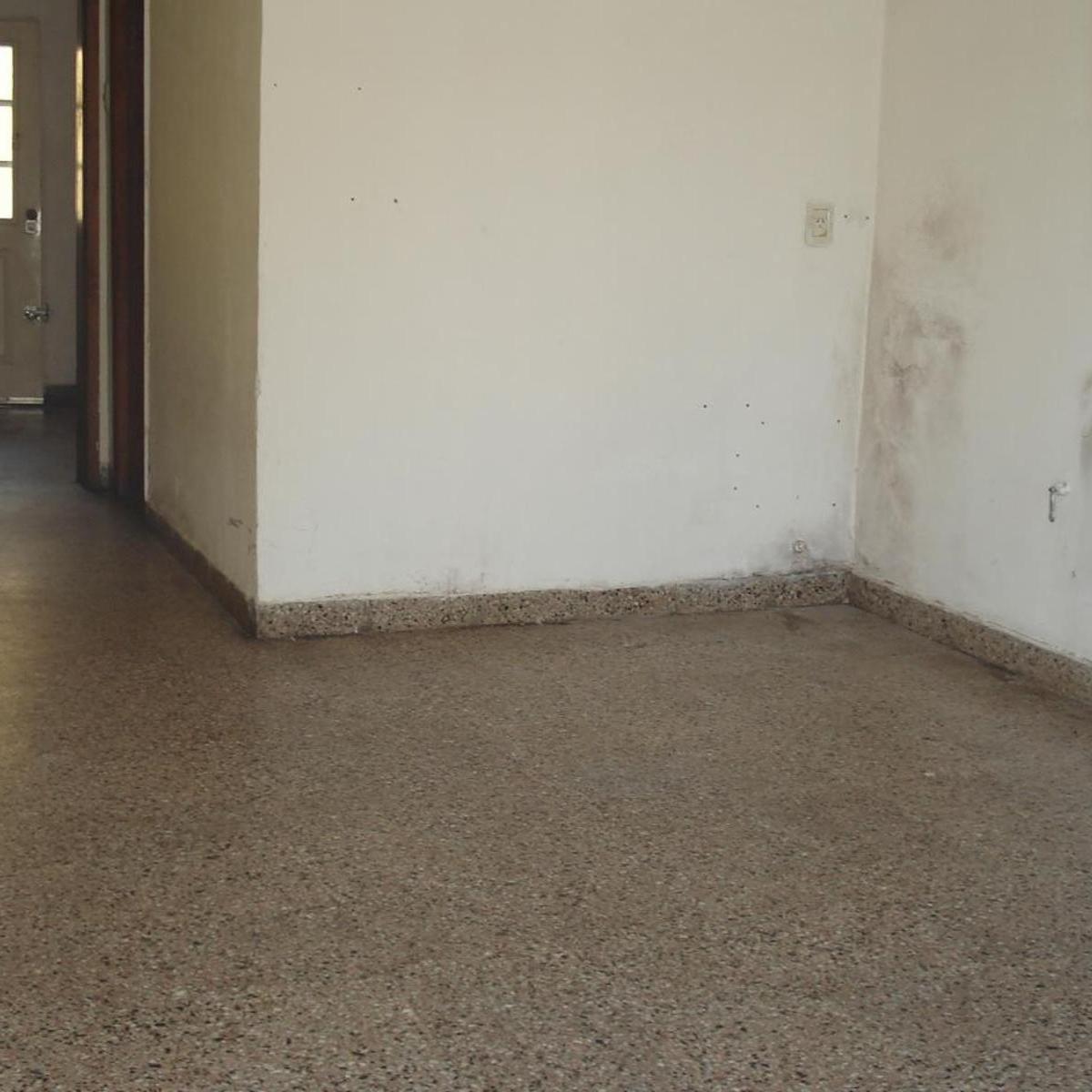 Lote 8,66x44 con 2 Viviendas 5