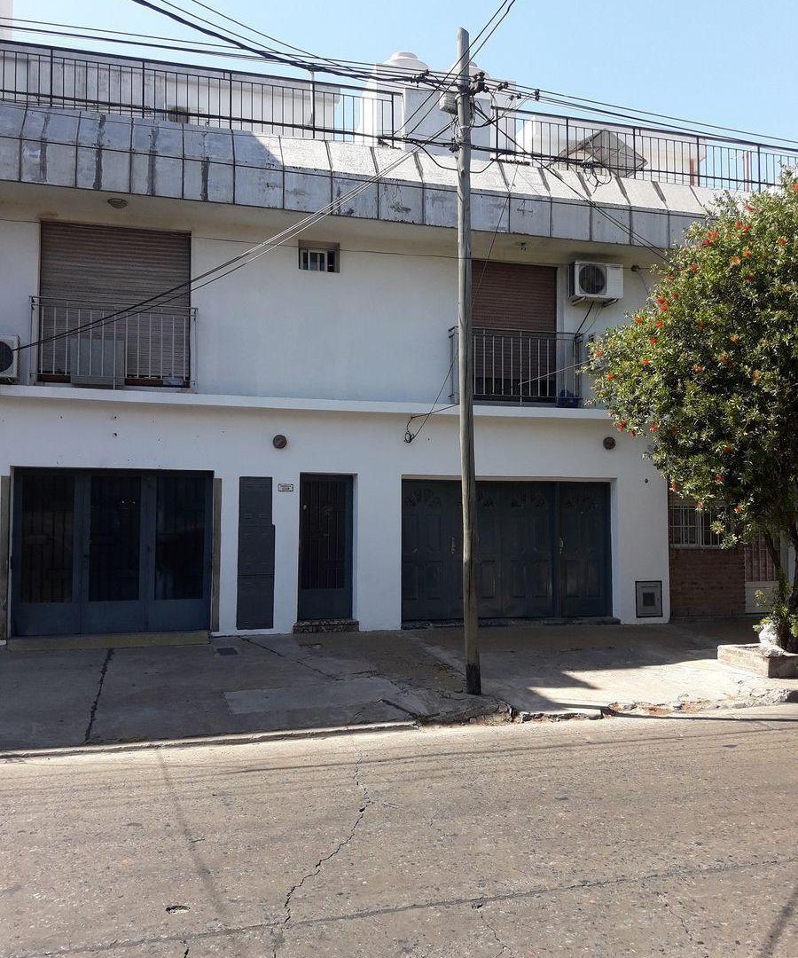 Depto 4 amb al frente con patio