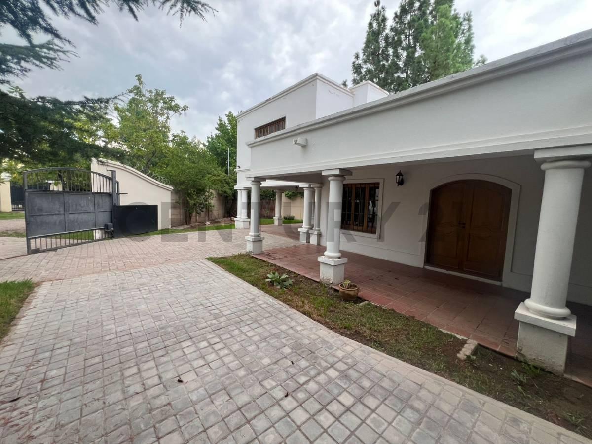 Casa en Venta en Chacras de Coria 5