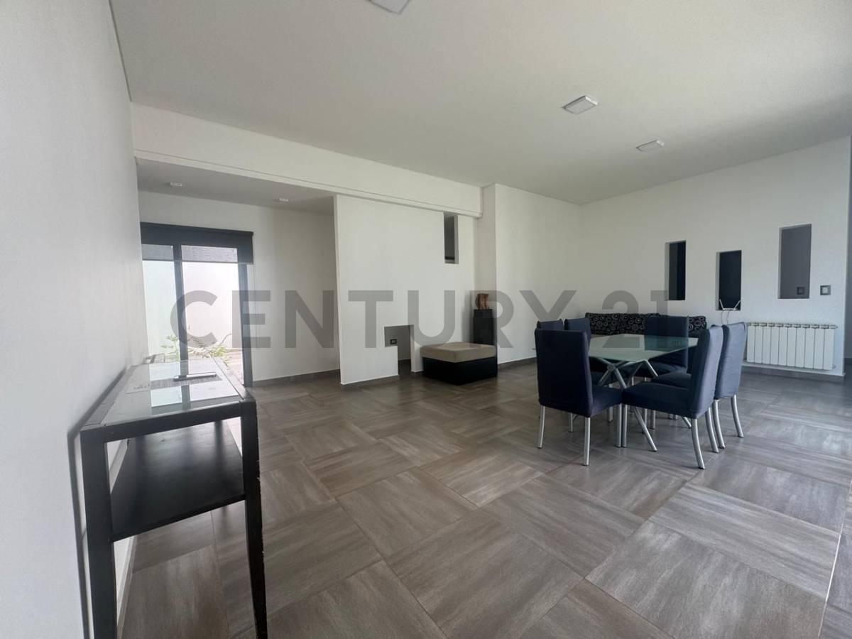 Venta de Casa en Barrio Los Peralitos, Chacras de Coria 2