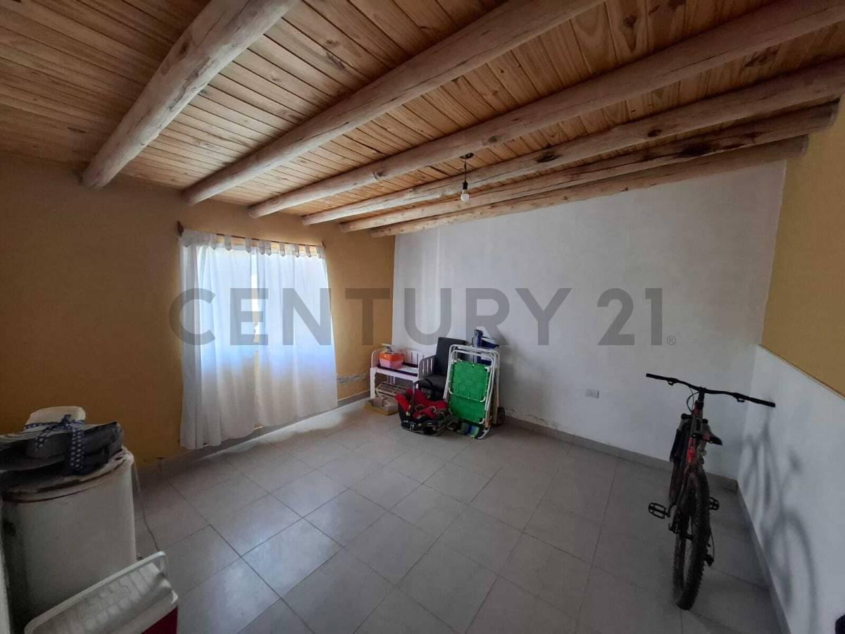 Century 21 Lucio Barroso Vende Casa con Departamento 2