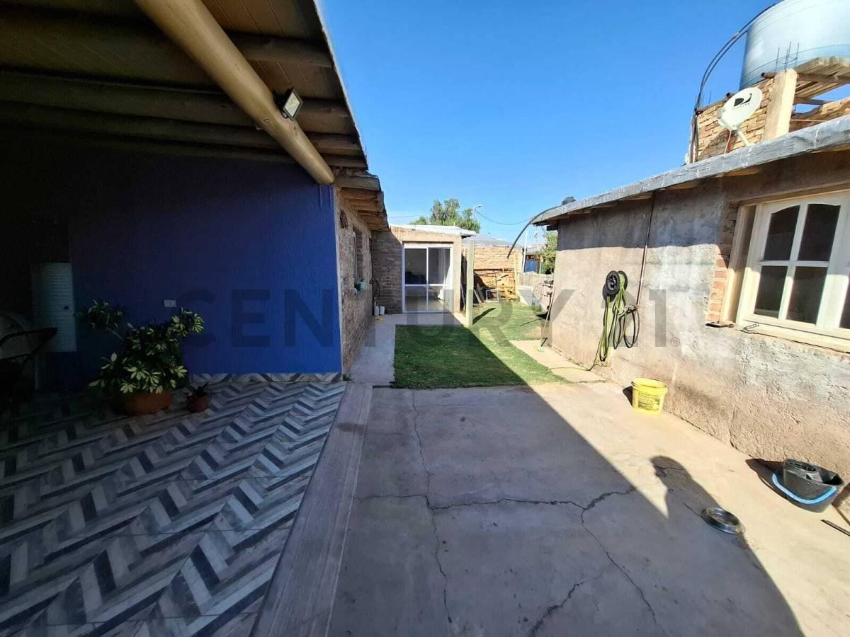 Century 21 Lucio Barroso Vende Casa con Departamento 4