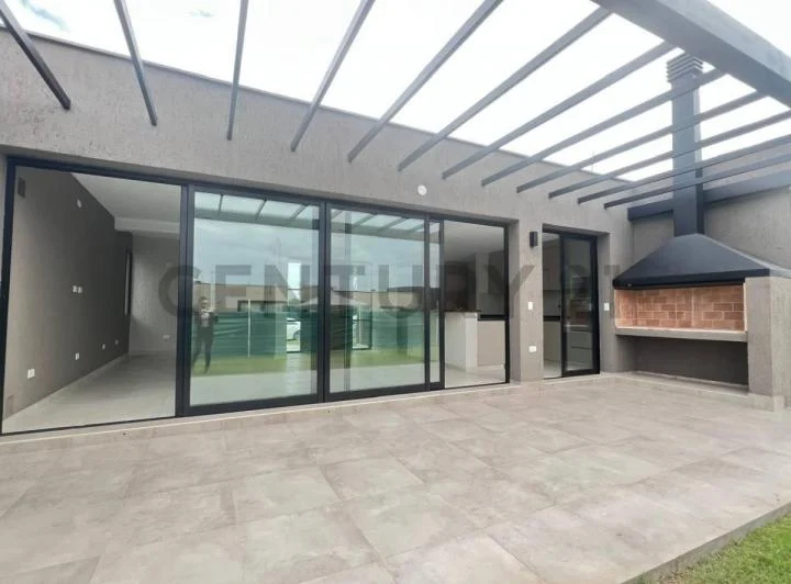 Se vende casa en barrio privado Lar de Vieytes II 4