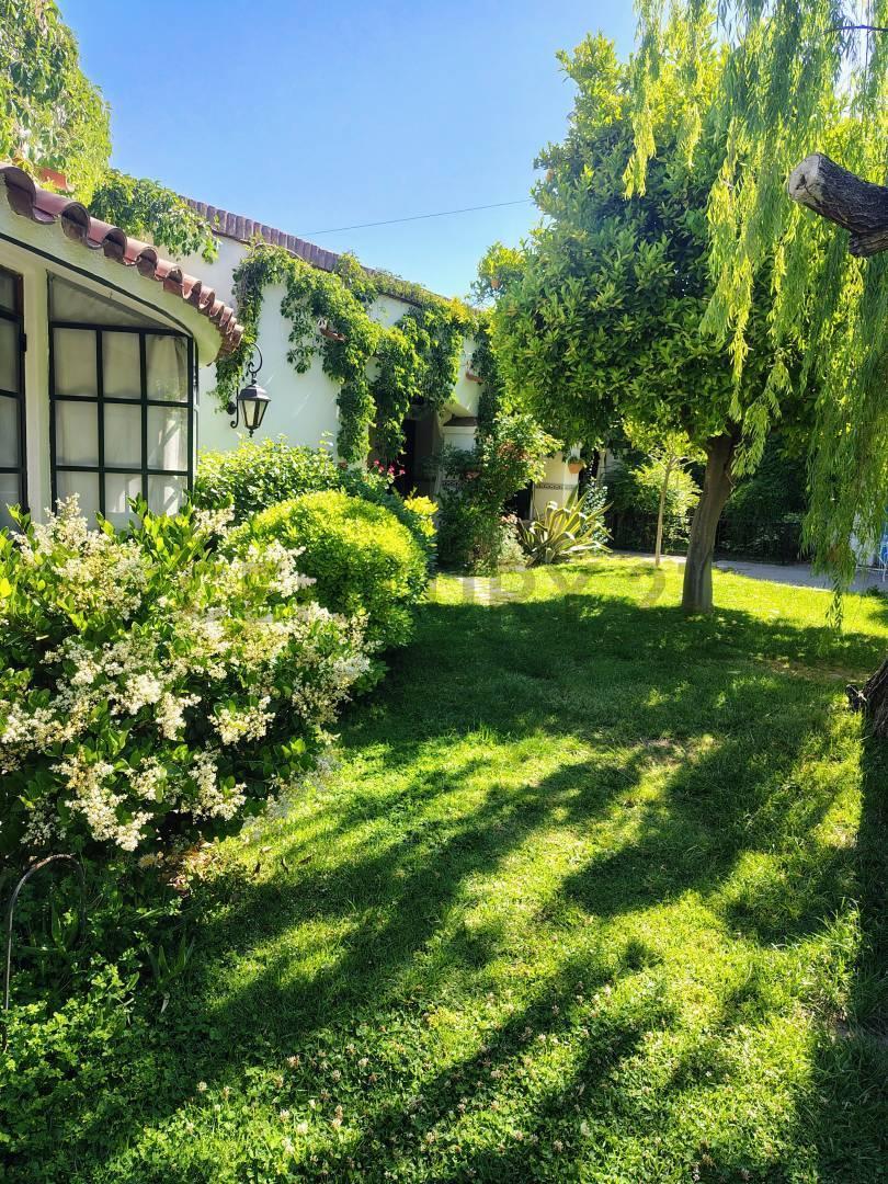 CASA EN VENTA - CHACRAS DE CORIA - LUJAN DE CUYO