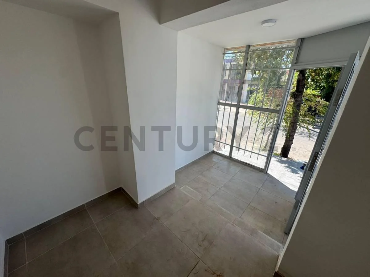 Foto de ALQUILER DE LOCAL COMERCIAL EN GODOY CRUZ, imagen 3
