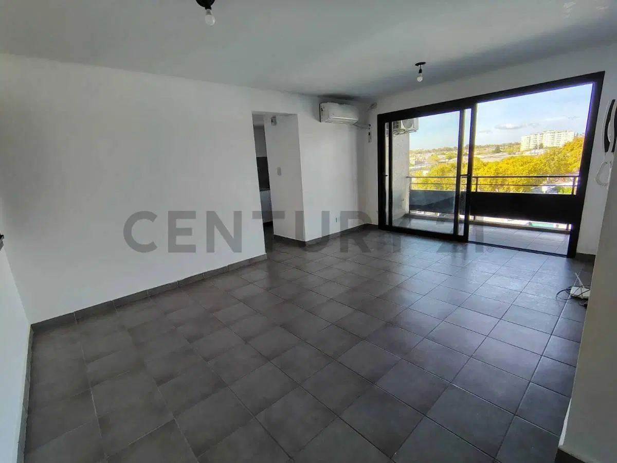 CENTURY 21 LUCIO BARROSO ALQUILA 4
