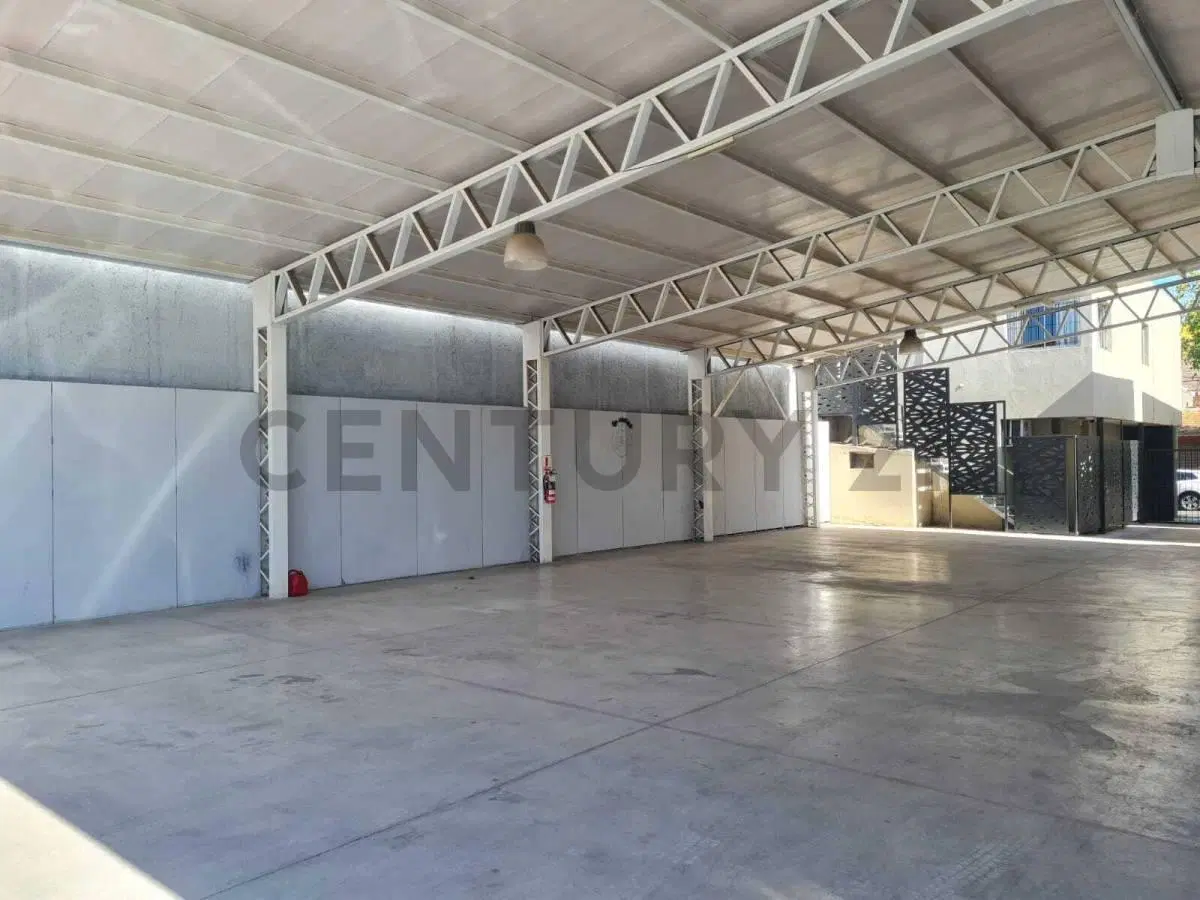 GALPON CON OFICINAS EN ALQUILER EN GODOY CRUZ 2