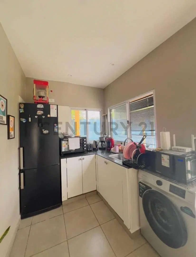 Se alquila casa en barrio semi  privado 5