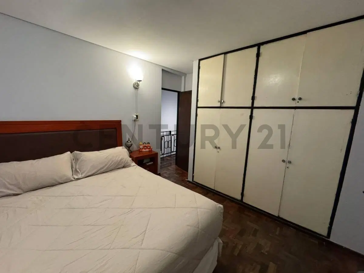CASA EN VENTA QUINTA SECCION MENDOZA 8