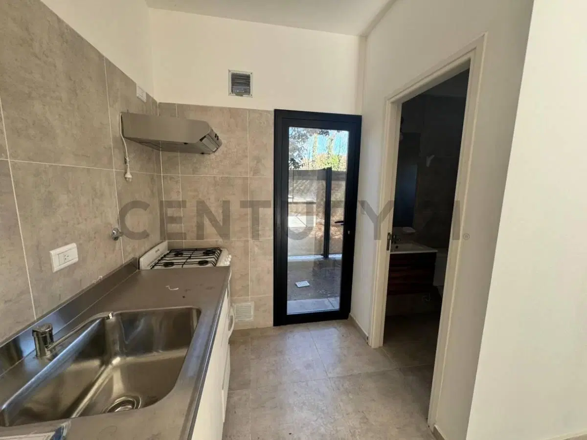 CENTURY 21 ALQUILA LOFT EN CHACRAS DE CORIA 3