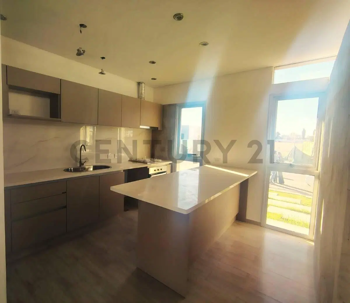 CENTURY 21 LUCIO BARROSO VENDE 4
