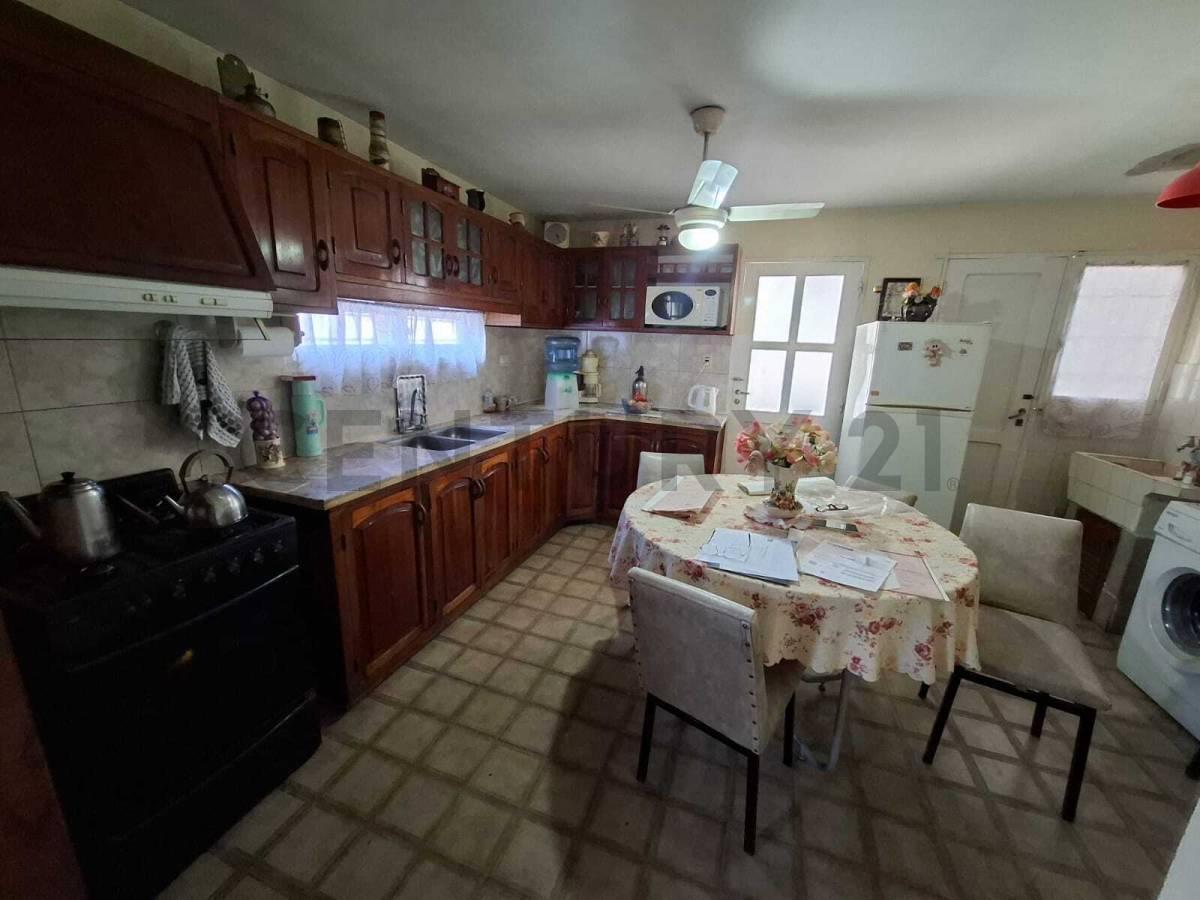 Foto de ¡Casa en venta en Rivadavia!, imagen 2