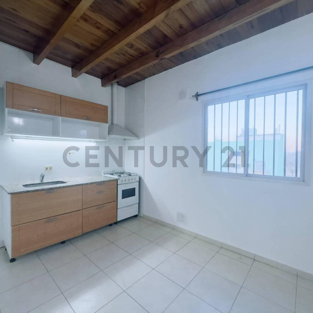 Foto de Se alquila departamento calle azcuenaga guaymallen, imagen 5