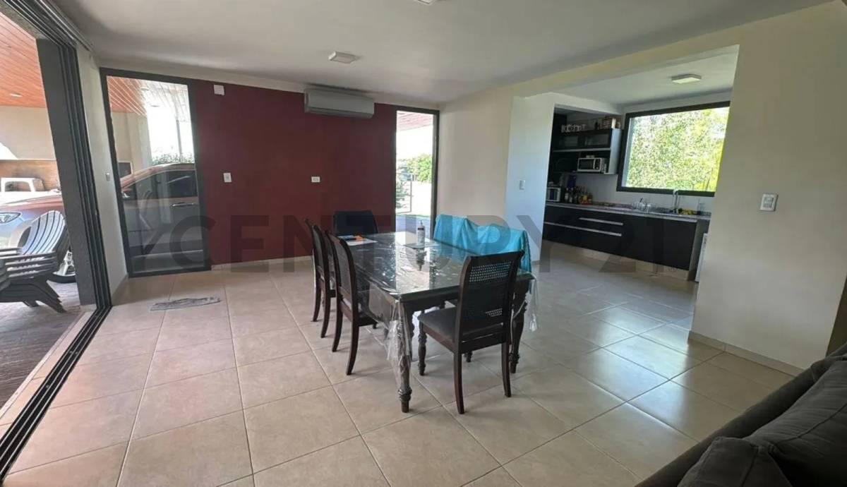 Foto de Casa en Las Cortaderas 2 Barrio Privado Guaymallen, imagen 1