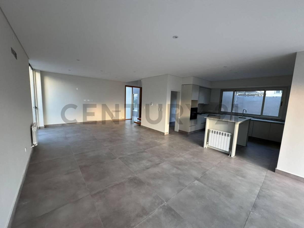 Foto de CASA EN ALQUILER EN BARRIO PRIVADO VIÑAS DEL TORREON MAIPU, imagen 4