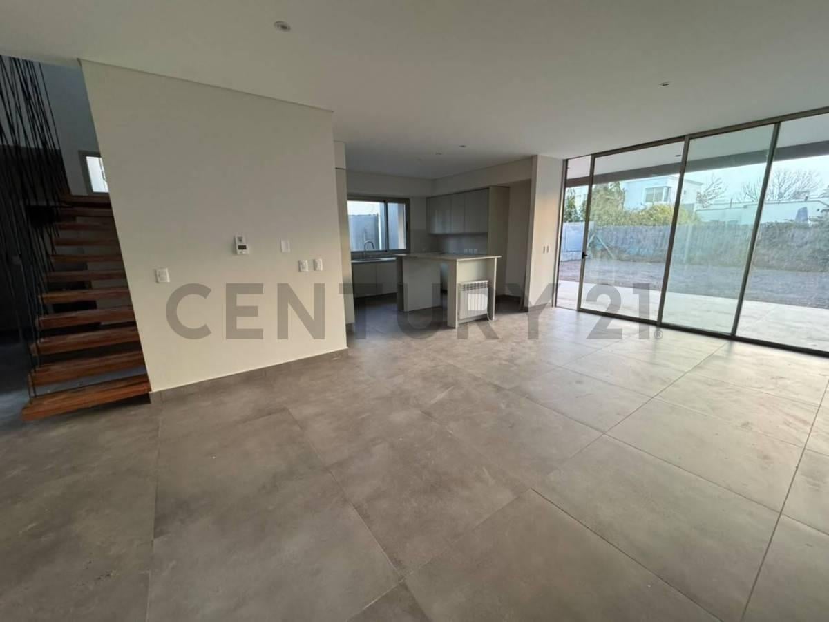 Foto de CASA EN ALQUILER EN BARRIO PRIVADO VIÑAS DEL TORREON MAIPU, imagen 2