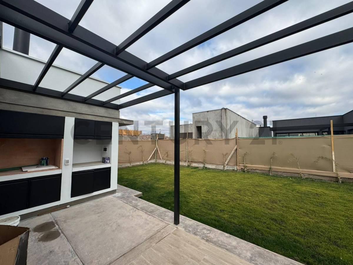 Foto de CASA EN VENTA EN BARRIO PRIVADO EN LUJAN DE CUYO, imagen 3