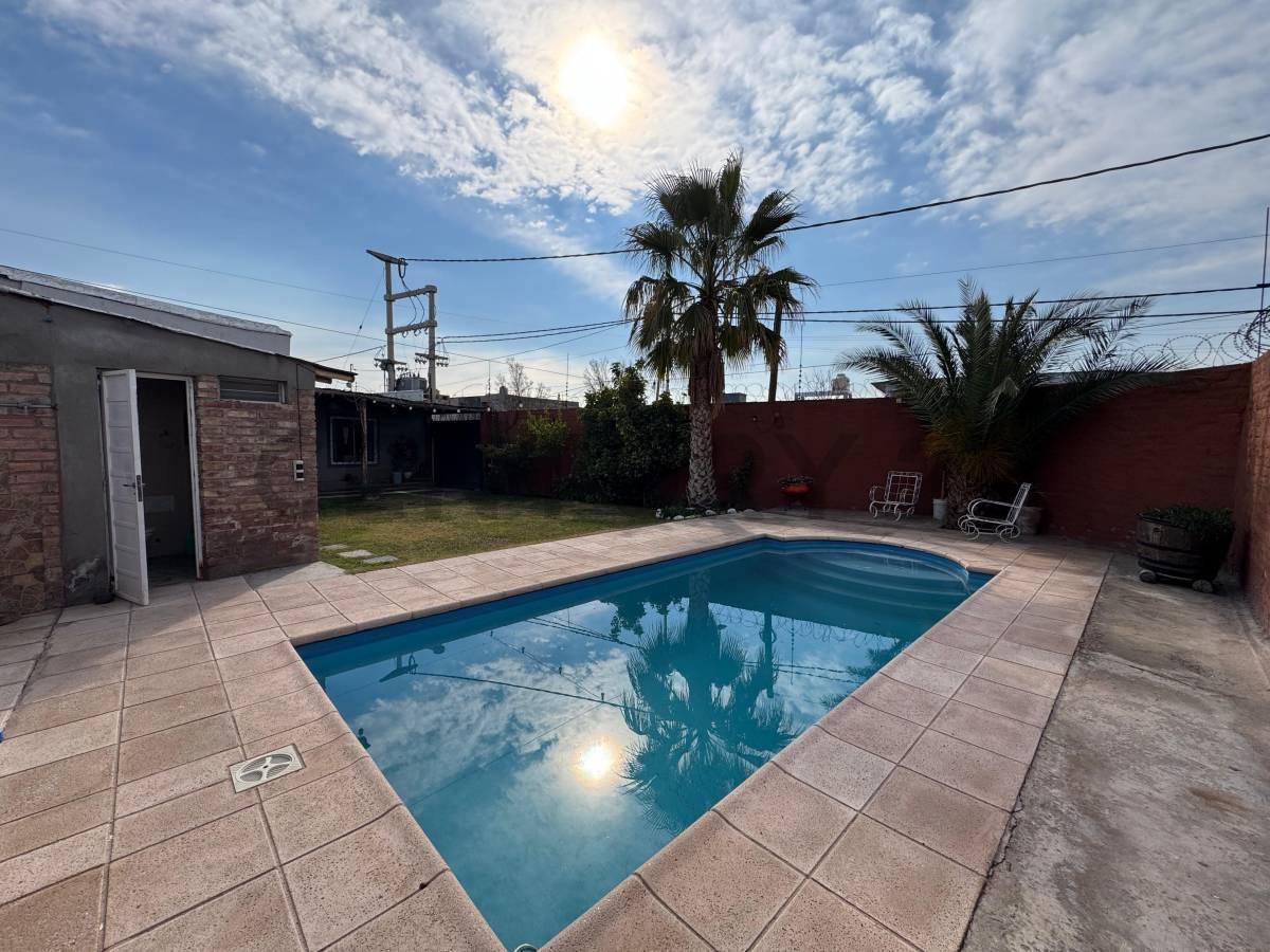 Foto de CASA CON PILETA EN VENTA EN GUAYMALLÉN, imagen 5