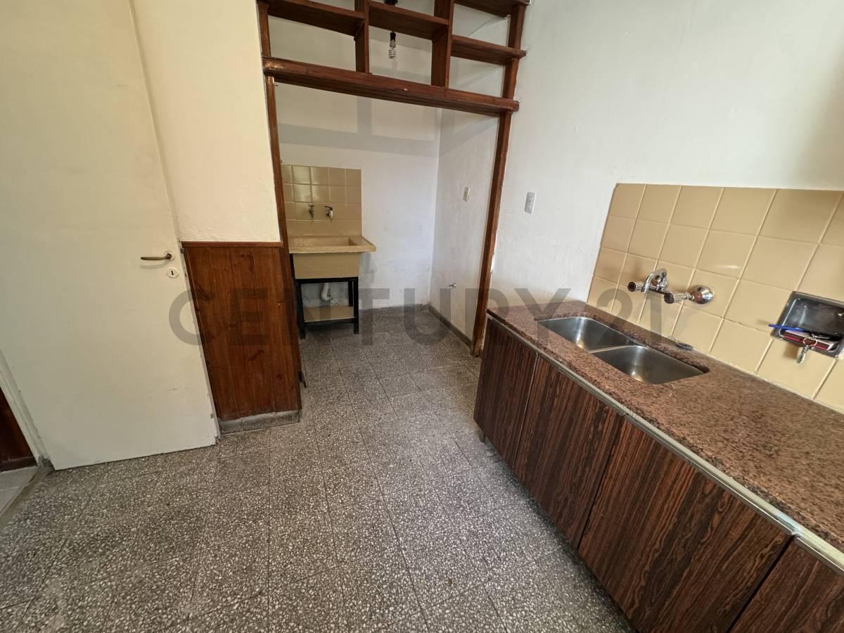 Foto de CASA EN ALQUILER MAIPU IDEAL CONSULTORIO/OFICINA, imagen 1