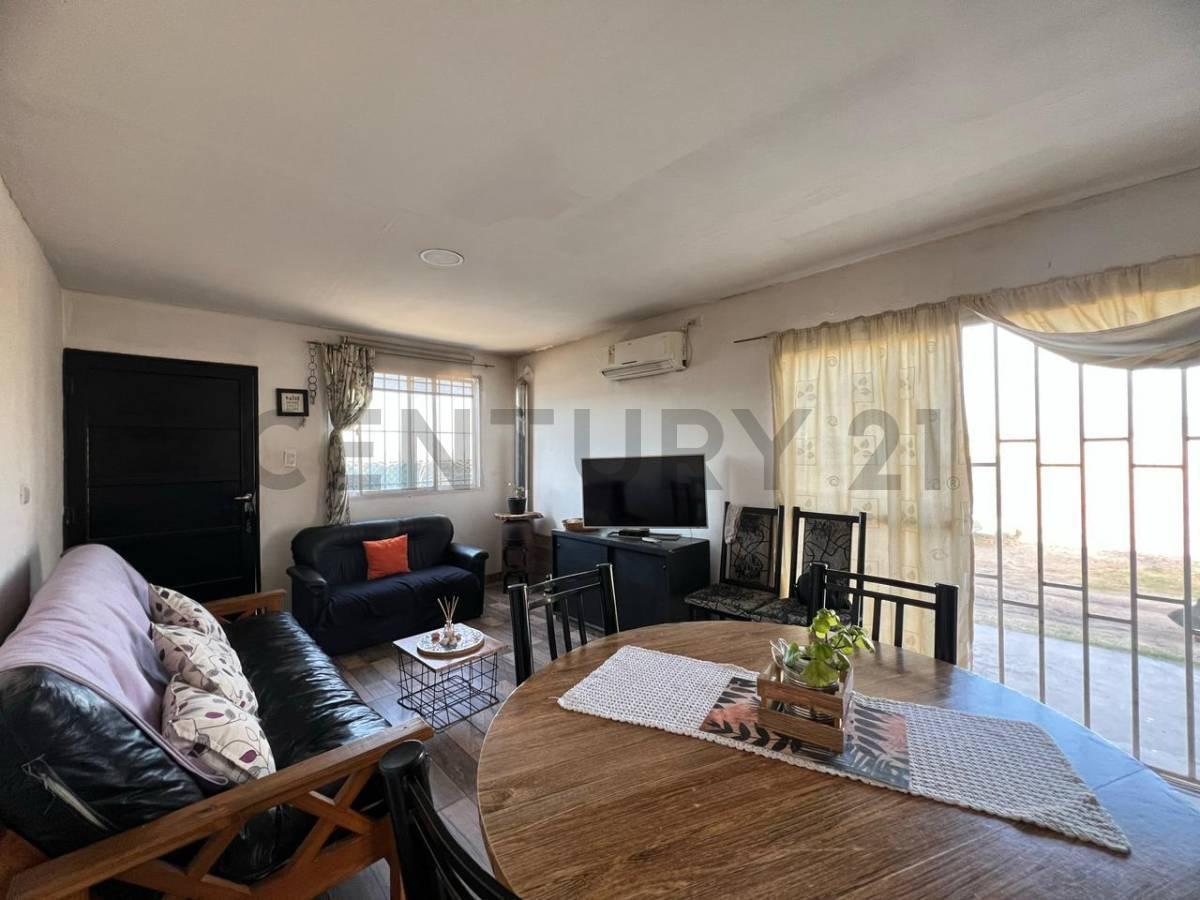 Foto de Venta casa con pileta -Barrio Nogale de Solar-, imagen 3