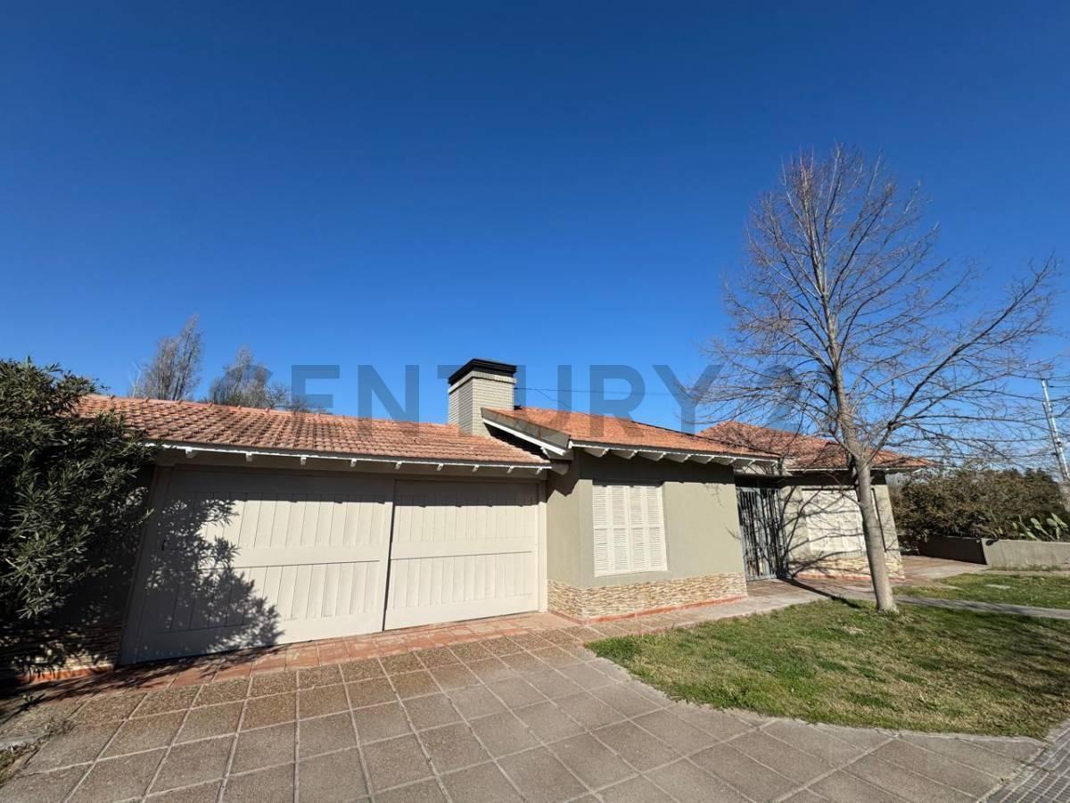 Foto de CASA EN VENTA VISTALBA LUJAN DE CUYO, imagen 1