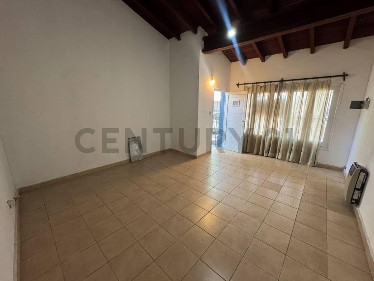 Foto de CASA EN ALQUILER EN CIUDAD MENDOZA, imagen 2