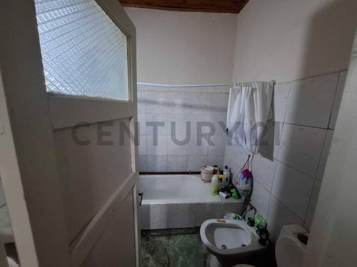 Foto de Casa con departamento a reciclar en venta, imagen 5
