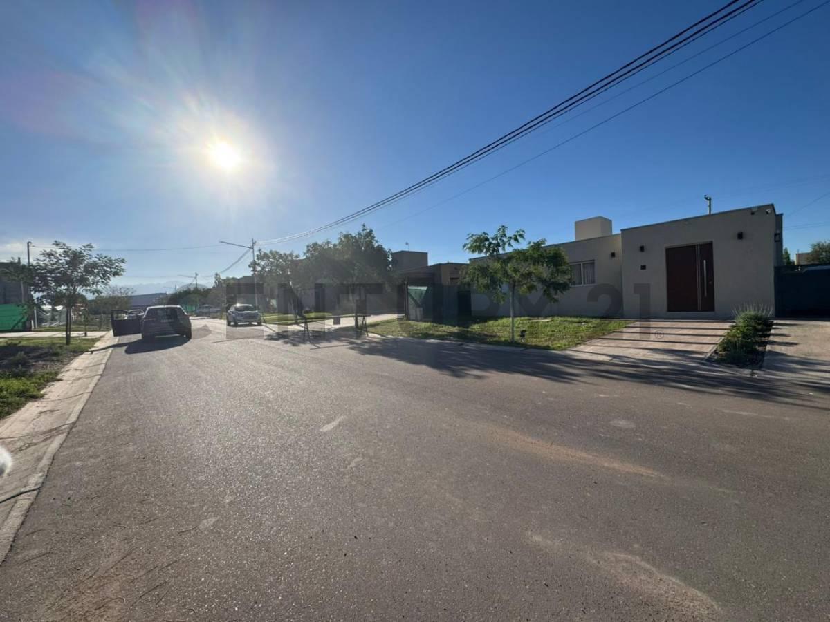 Foto de C21 Lucio Barroso vende lote en Acacias de Terrada, imagen 1