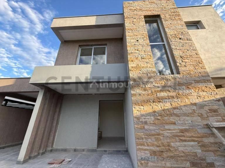 Foto de Venta de Casa de Categoría Barrio Rincón de Drummond, imagen 1