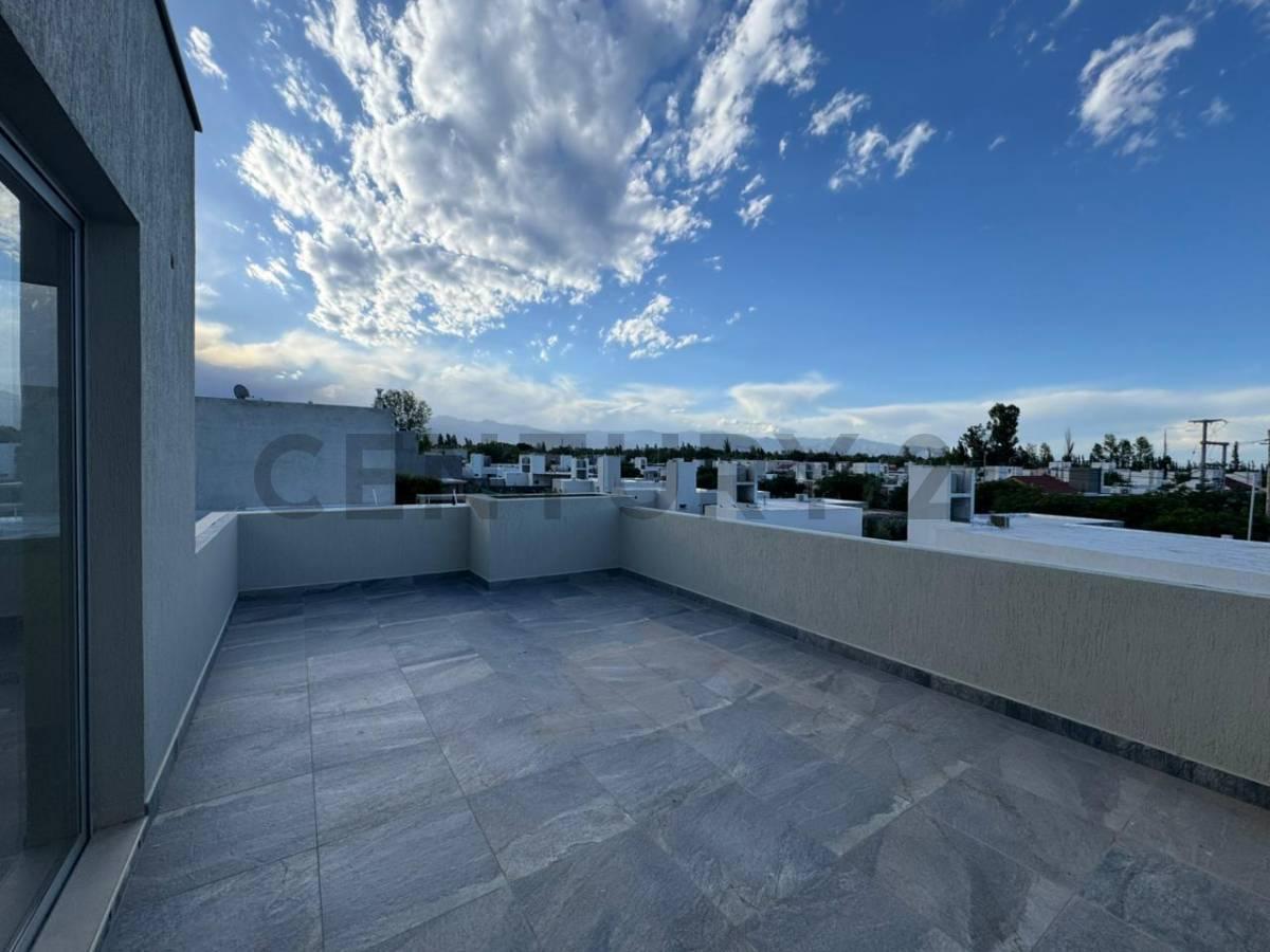 Foto de Venta de Casa de Categoría Barrio Rincón de Drummond, imagen 5