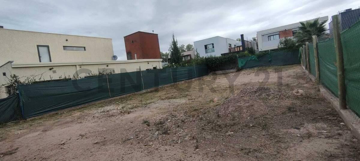 Foto de LOTE EN VENTA BARRIO LAR DE DRUMMOND, imagen 3