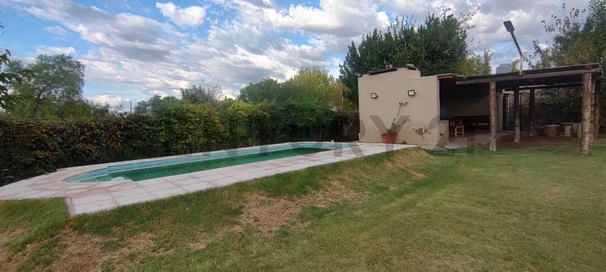 Foto de Venta de quincho en Colonia Segovia, imagen 2