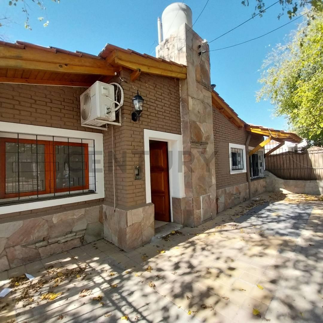 Foto de CASA EN VENTA EN SEXTA SECCIÓN APTA CRÉDITO, imagen 1