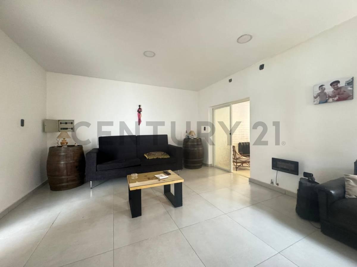 Foto de Se vende terreno con cuatro propiedades ( Excelente oportunidad ) APTA, imagen 4