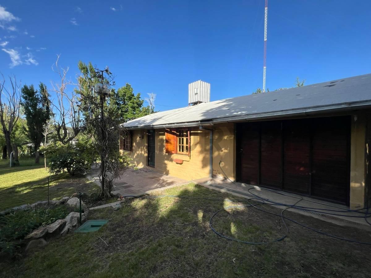 Foto de Venta de casa con salon comercial en El Salto Potrerillo, imagen 1