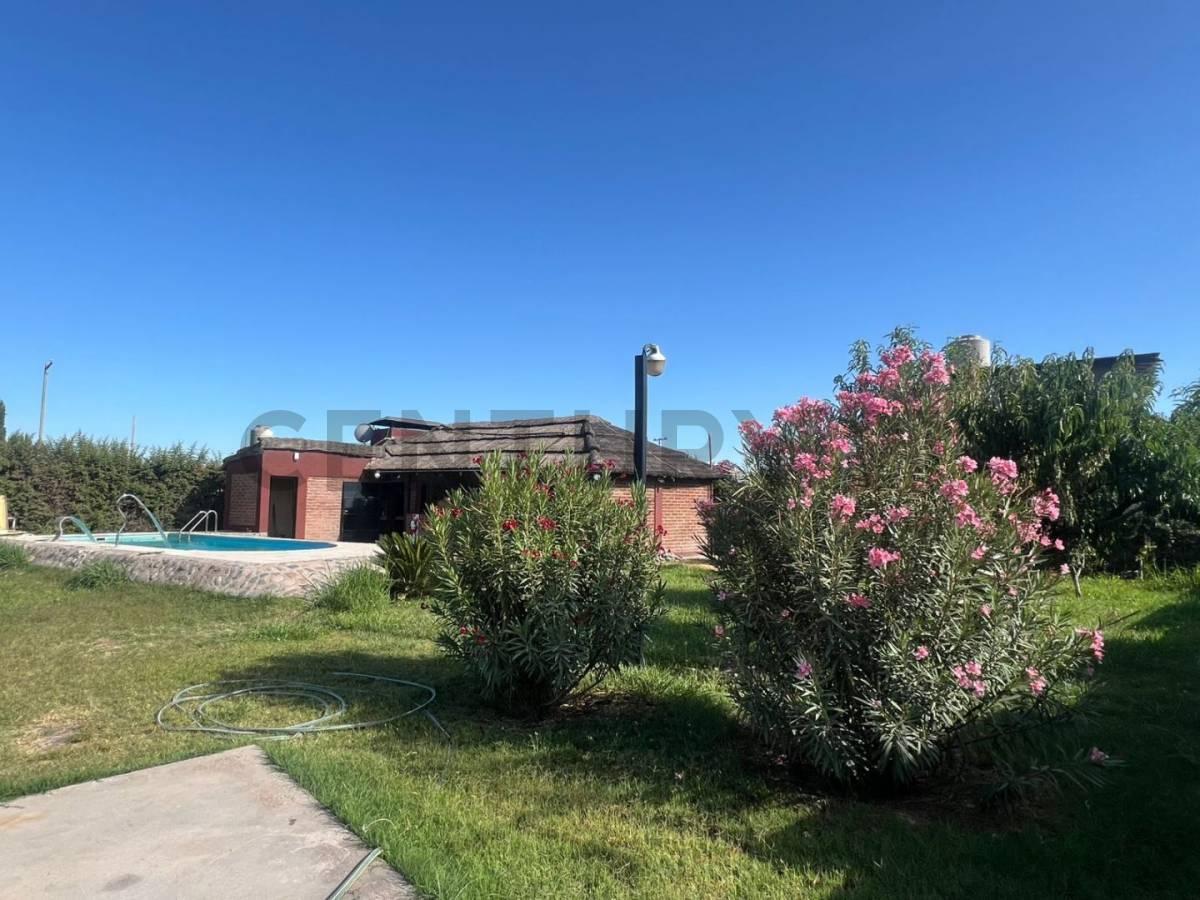 Foto de Se vende quincho con pileta en barrio privado, imagen 3