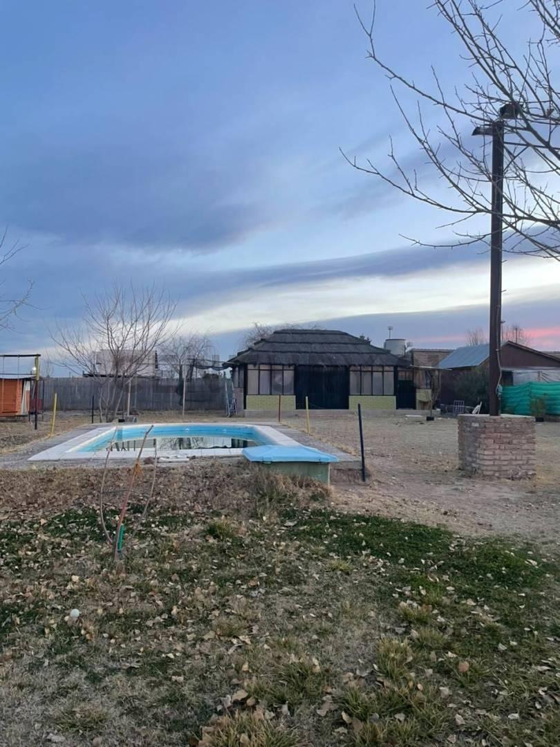 Foto de Venta de Quincho con Pileta, imagen 4
