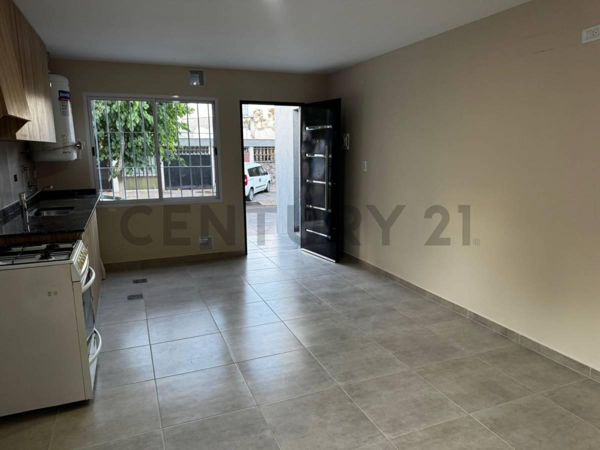 Foto de DEPARTAMENTO EN ALQUILER GODOY CRUZ, imagen 2