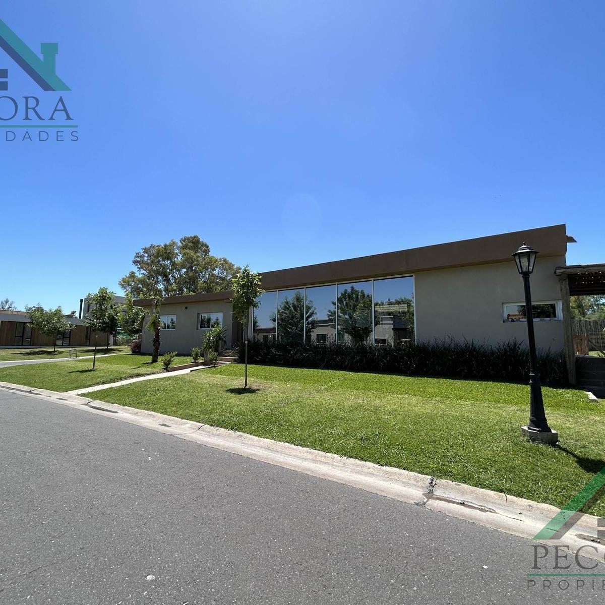 Casa - Interna - Barrio Santa Elena - Lote 303 - Pilar del Este - CON RENTA