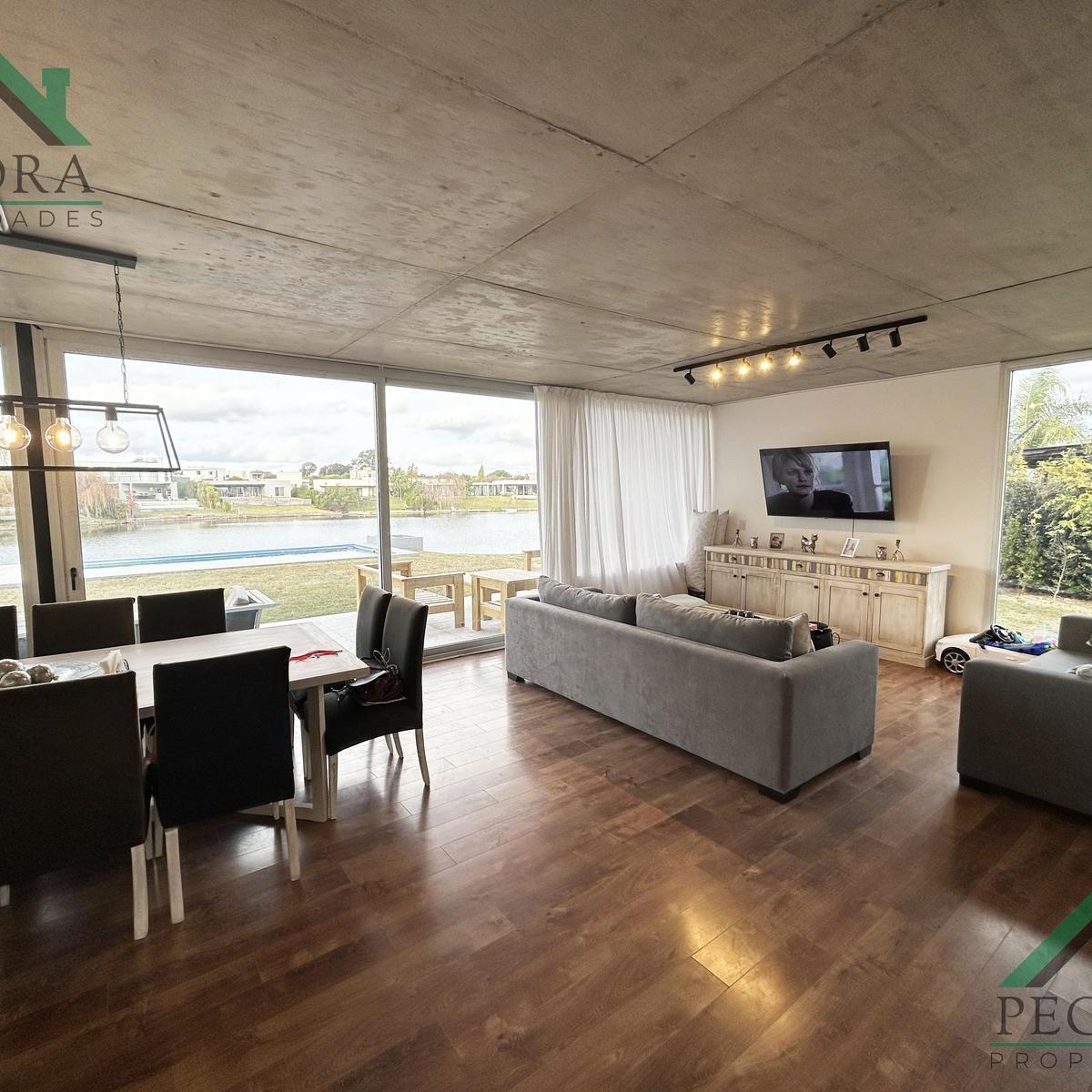 Foto de Casa a la laguna - San Sebastian - Area 1 - Lote 391, imagen 3