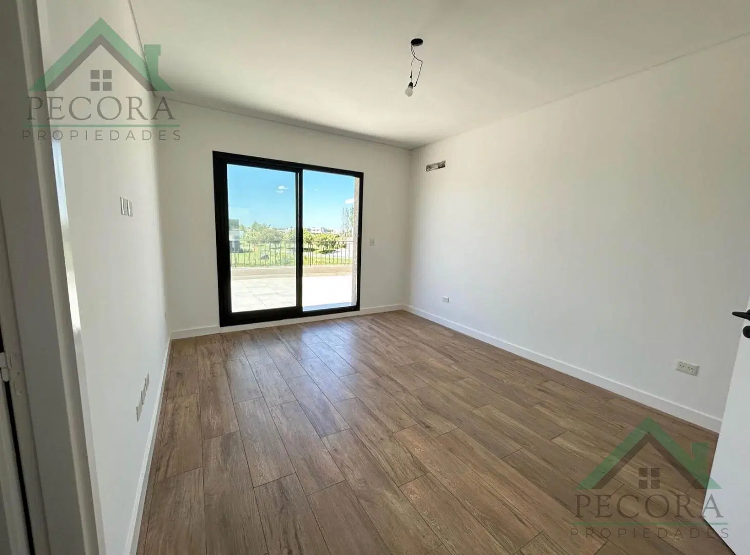 Casa a la laguna - El Canton - Norte - Lote 784 3