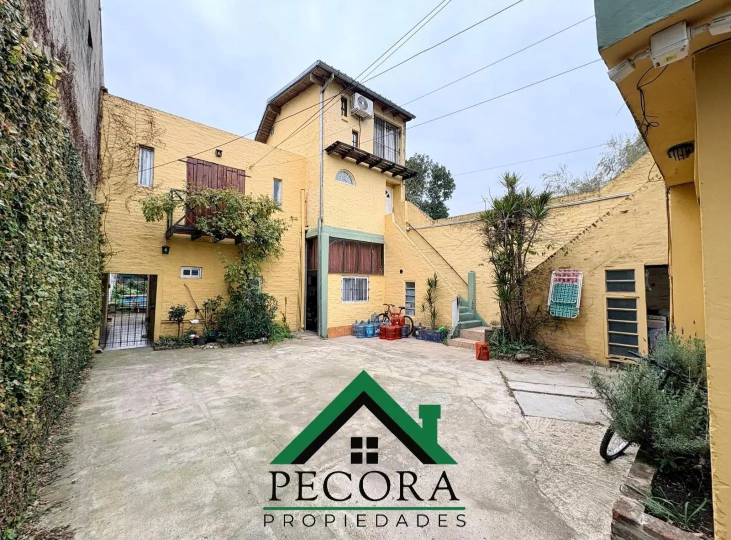 Venta en Bloque -  Departamentos y casa - Belen de Escobar 2